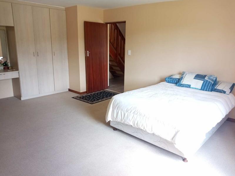 5 Bedroom Property for Sale in Stilbaai Wes Western Cape